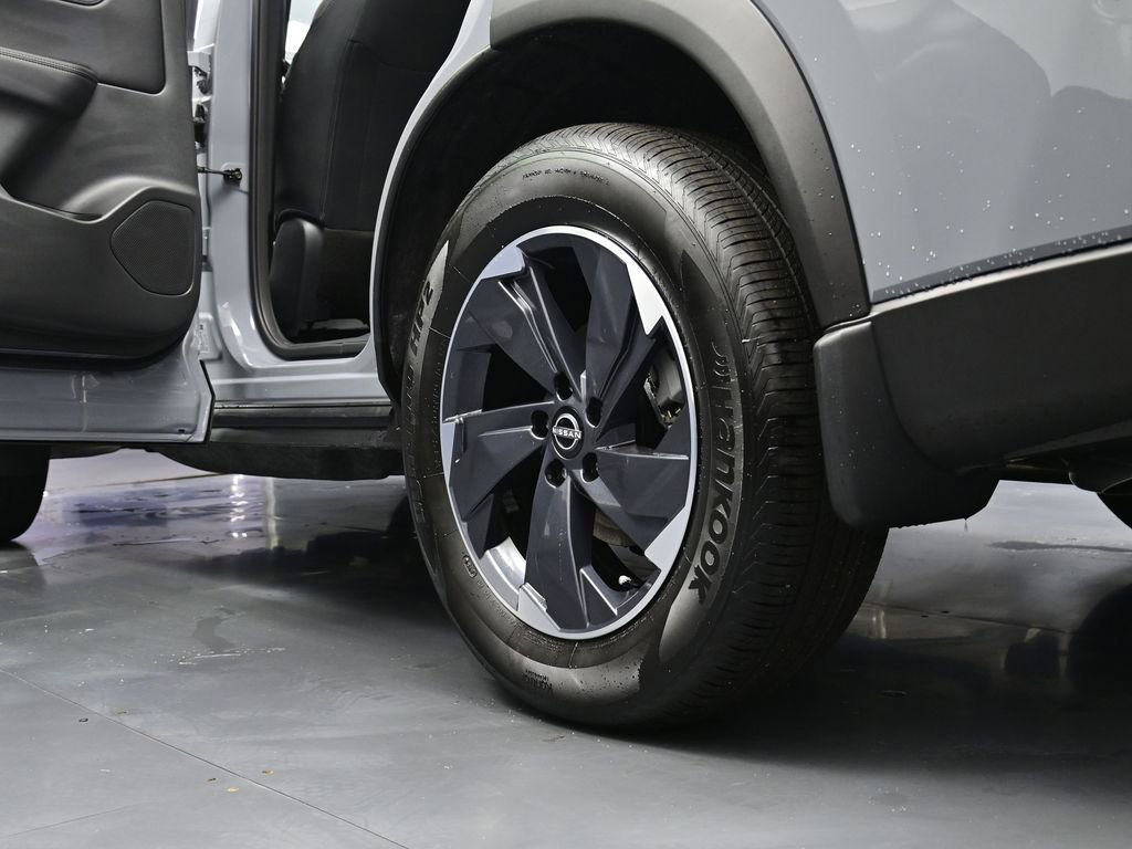 New 2026 Nissan Rogue SV image 25