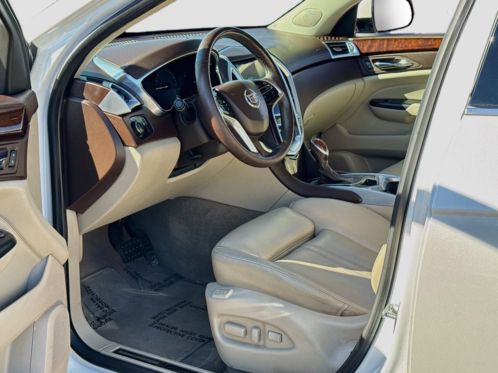 Used 2015 Cadillac SRX Luxury AWD/4WD image 12
