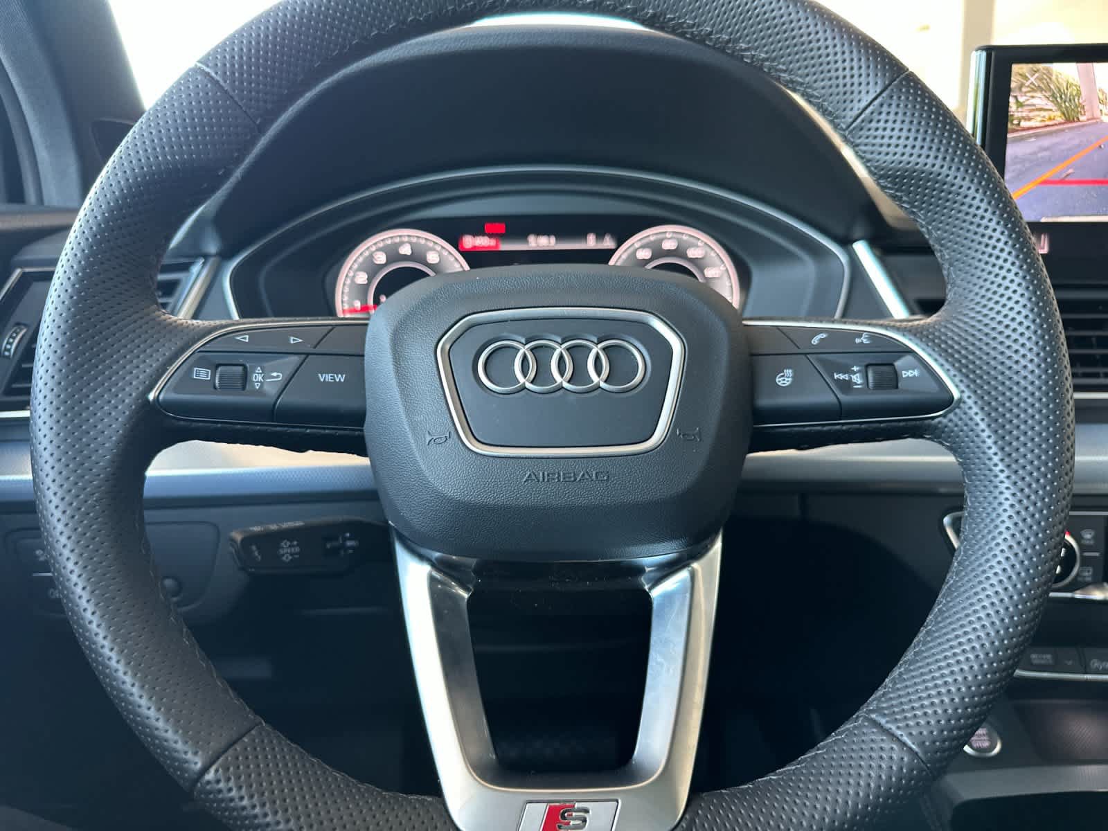 Used 2025 Audi Q5 2.0T Premium Plus w/ Premium Plus Package AWD/4WD image 24