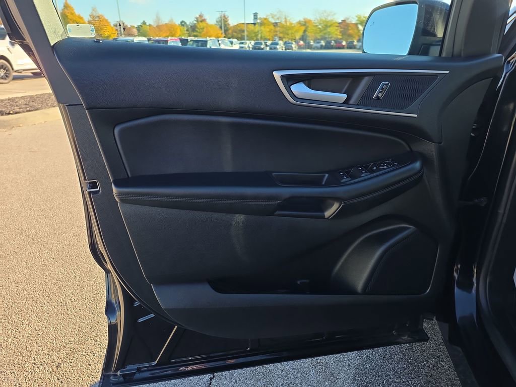 Used 2023 Ford Edge SEL w/ Convenience Package image 18