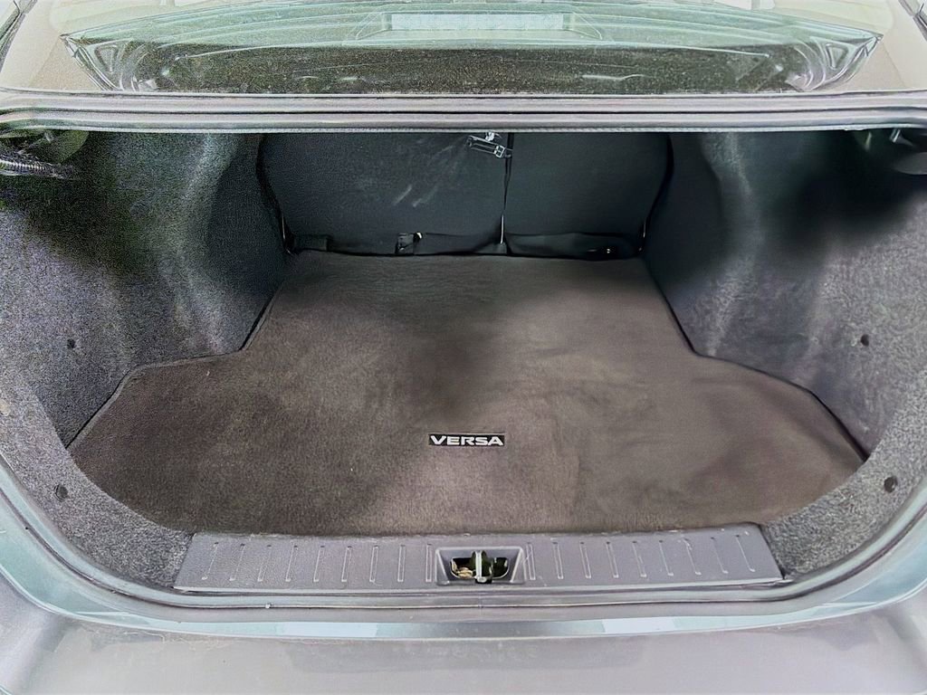 Used 2025 Nissan Versa SV FWD image 25