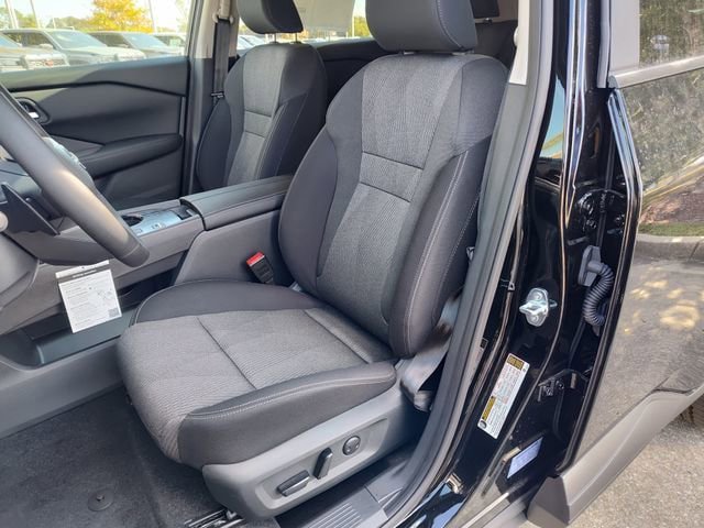 New 2026 Nissan Rogue SV FWD image 6
