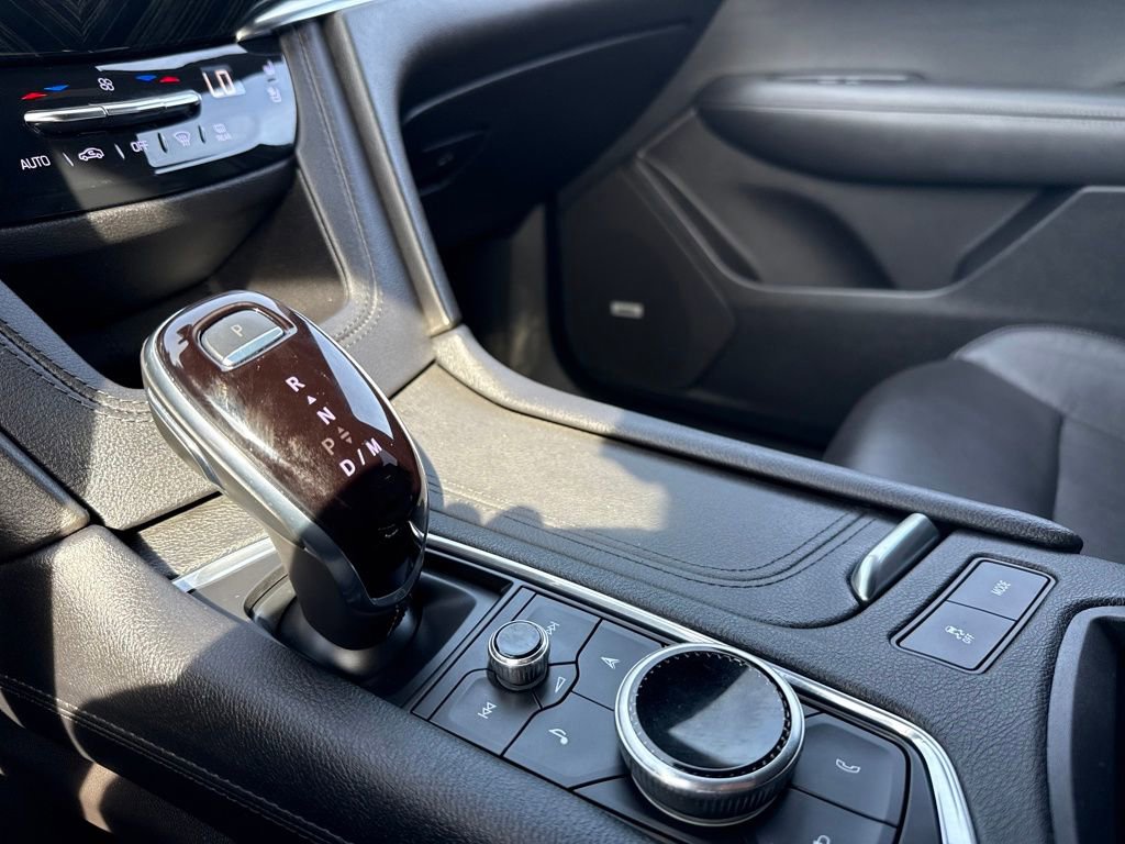 Certified 2022 Cadillac XT6 Premium Luxury w/ Technology Package image 22