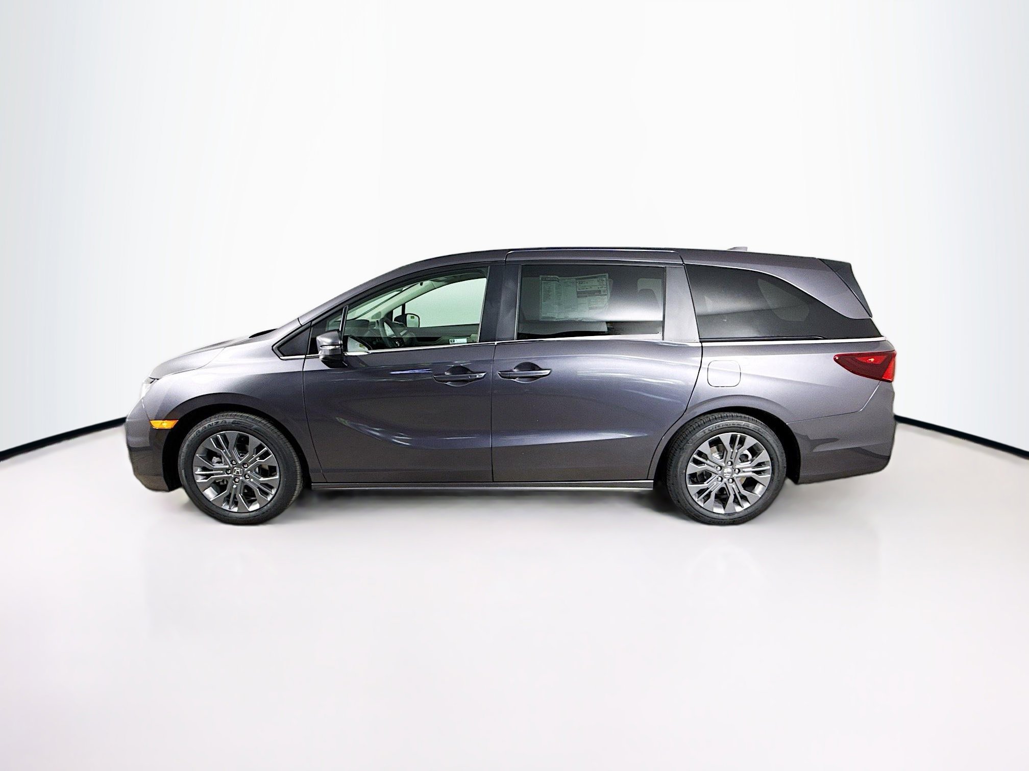 New 2026 Honda Odyssey Touring image 7
