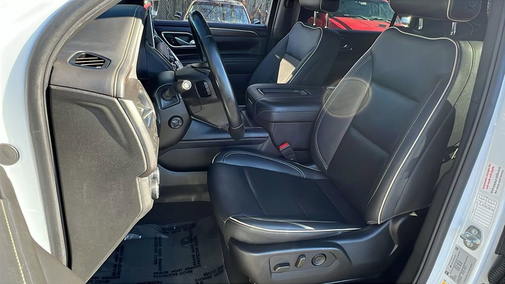 Used 2023 Chevrolet Suburban Premier AWD/4WD image 18