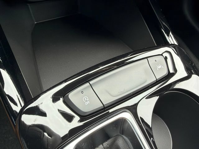 New 2026 Chevrolet Trax LT w/ LT Convenience Package FWD image 20