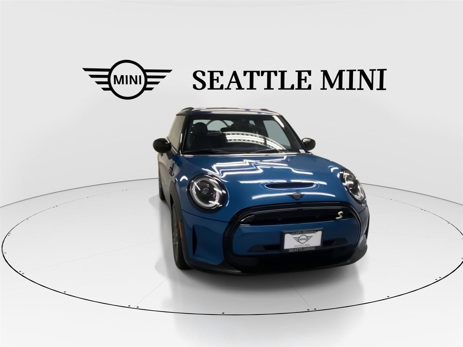 Certified 2024 MINI Cooper SE FWD image 3