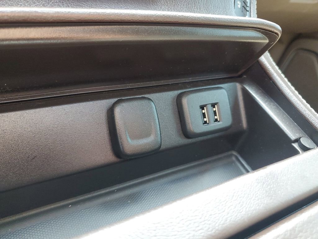 Used 2015 Chevrolet Tahoe LTZ AWD/4WD image 32