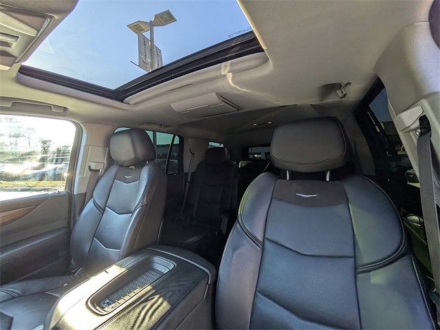 Used 2015 Cadillac Escalade Premium image 22