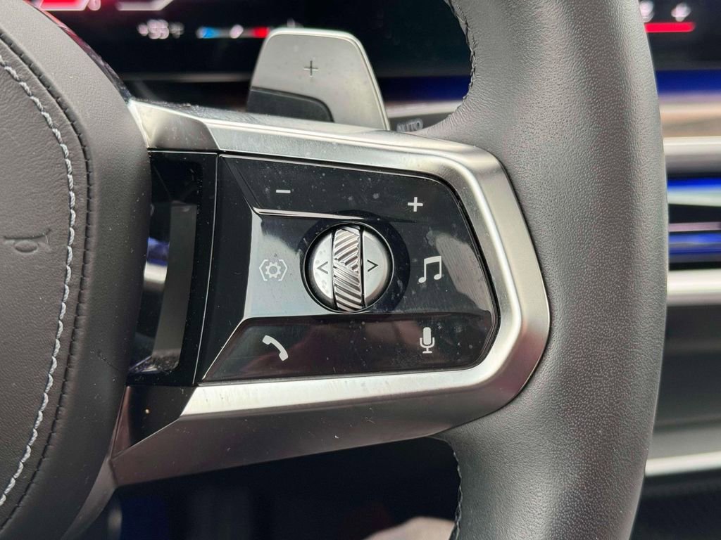 Used 2023 BMW 760i xDrive w/ Parking Assistance Package AWD/4WD image 25