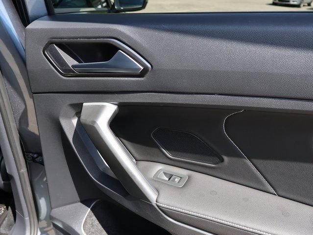 Used 2024 Volkswagen Tiguan SE R-Line FWD image 14