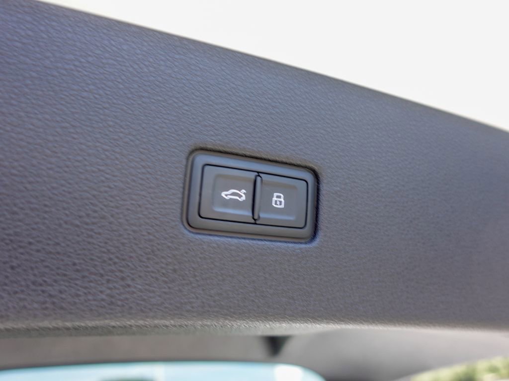 Used 2022 Audi RS Q8 AWD/4WD image 26