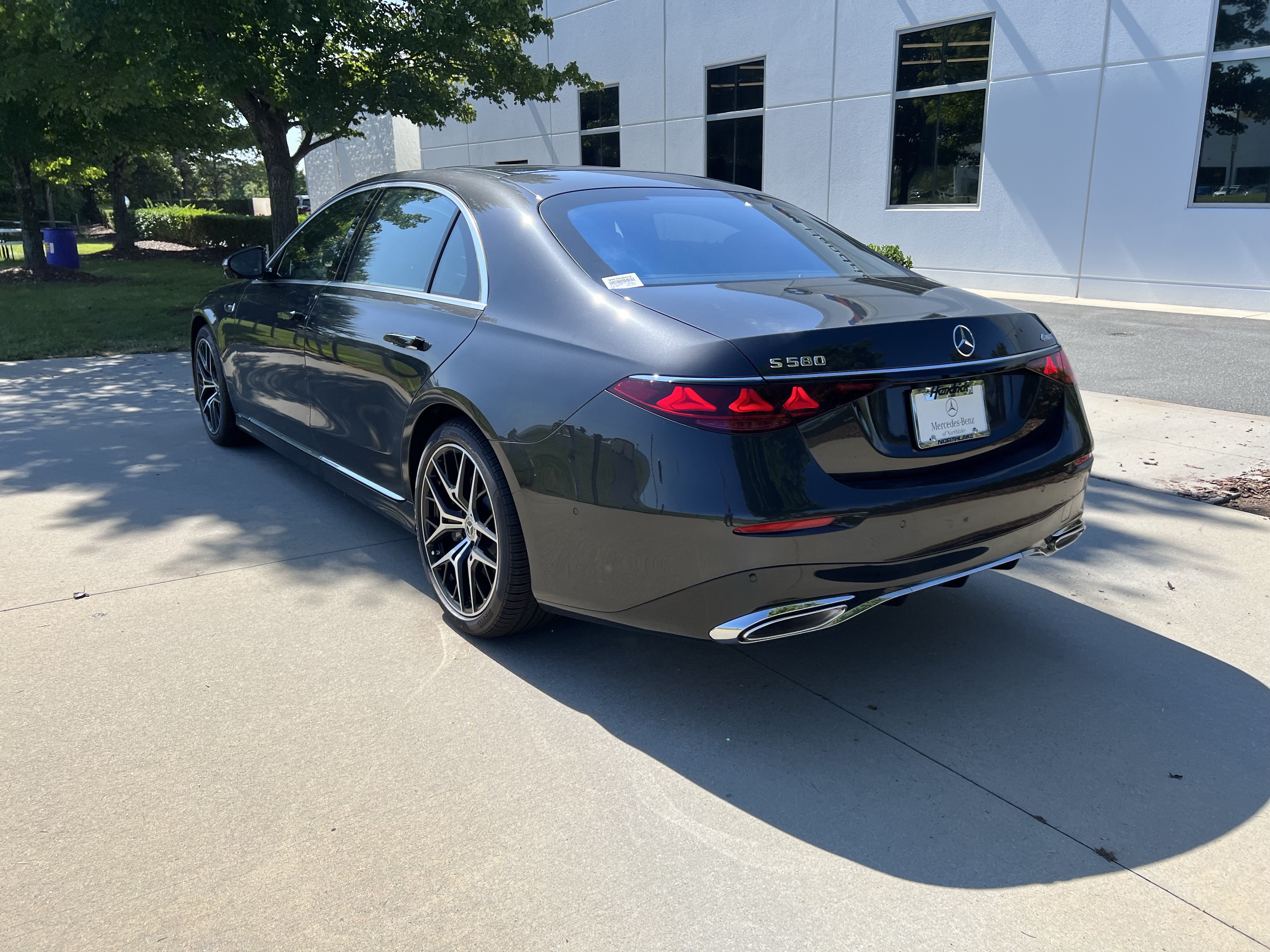 New 2027 Mercedes-Benz S 580 4MATIC Sedan image 7