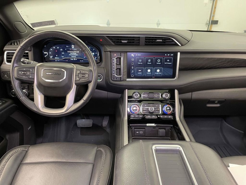 Used 2022 GMC Yukon Denali w/ Denali Premium Package image 26