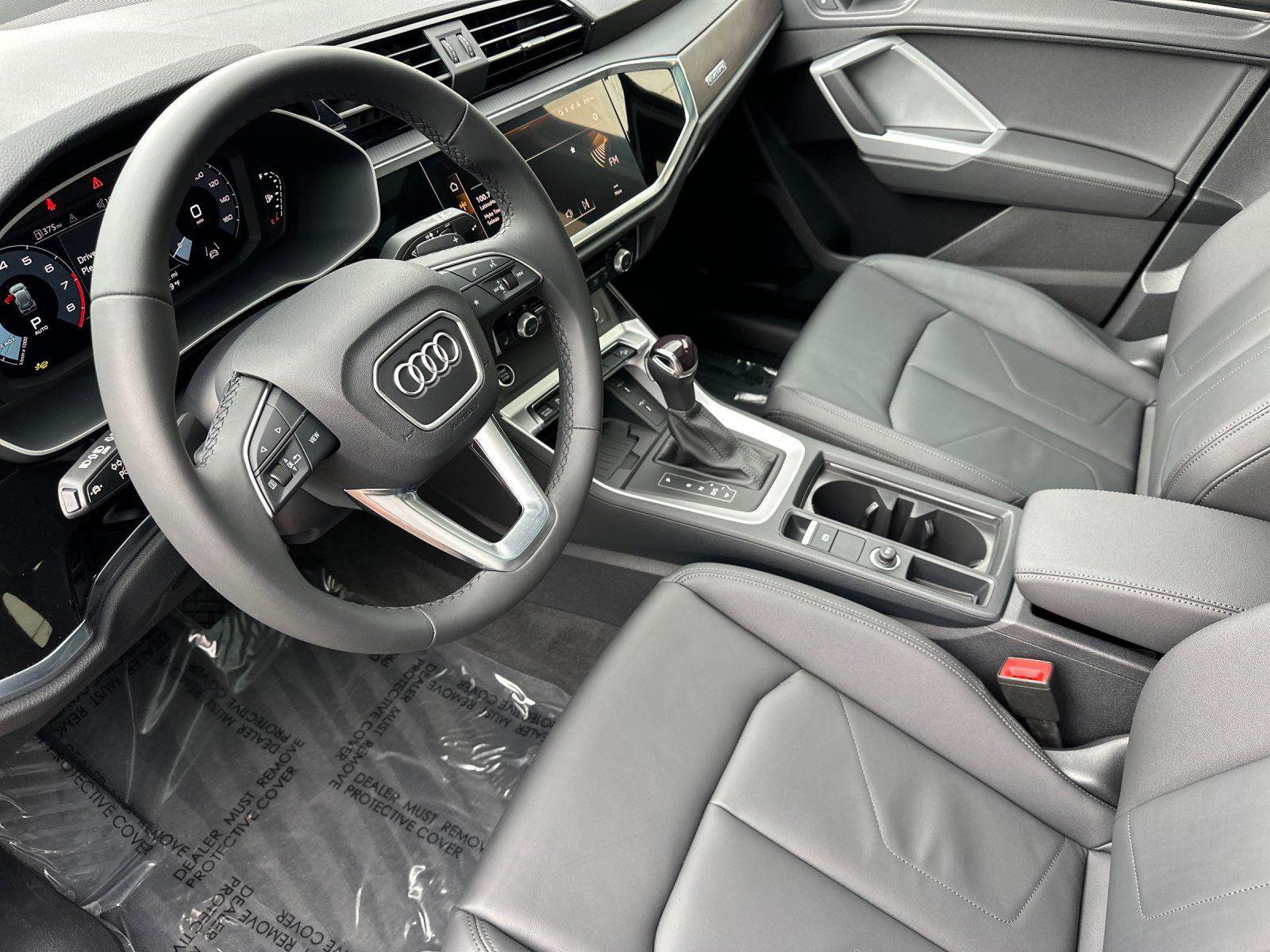 Certified 2025 Audi Q3 2.0T Premium w/ Convenience Package image 10