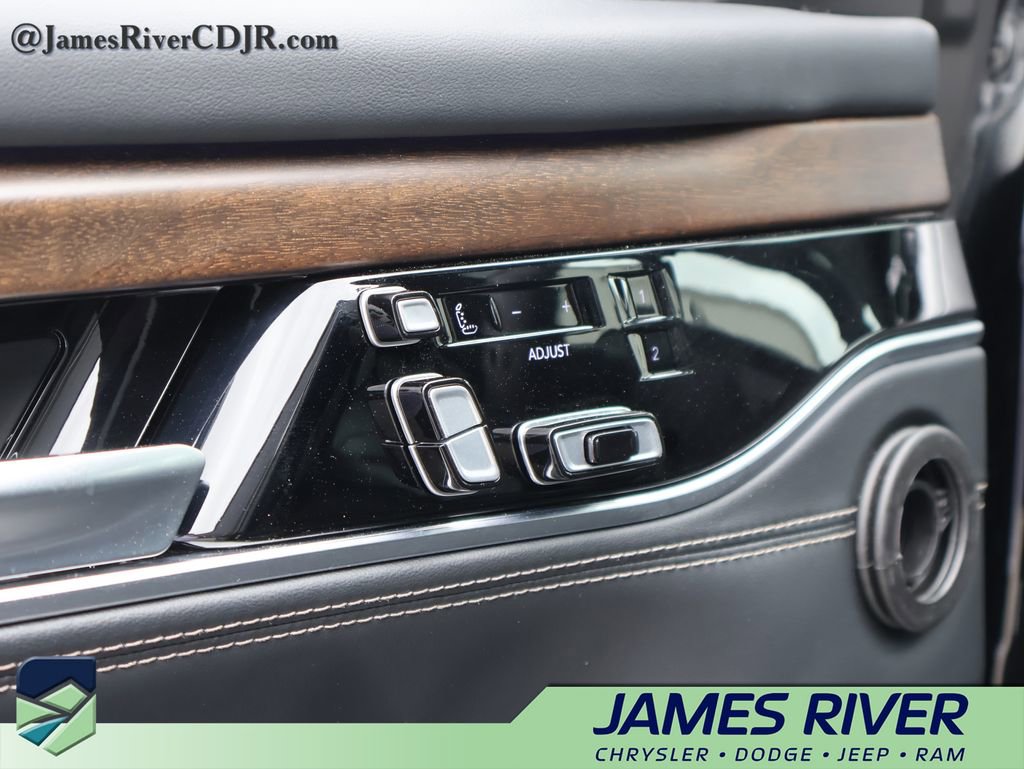Used 2024 Jeep Grand Wagoneer L 4WD image 27