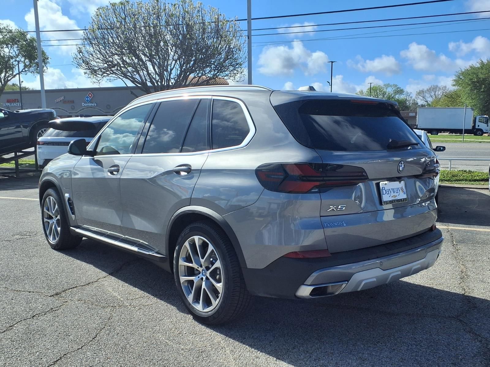 Used 2025 BMW X5 xDrive50e image 23
