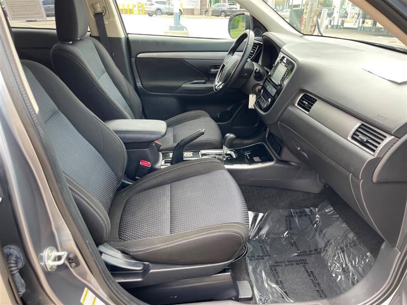 Used 2017 Mitsubishi Outlander ES AWD/4WD image 68