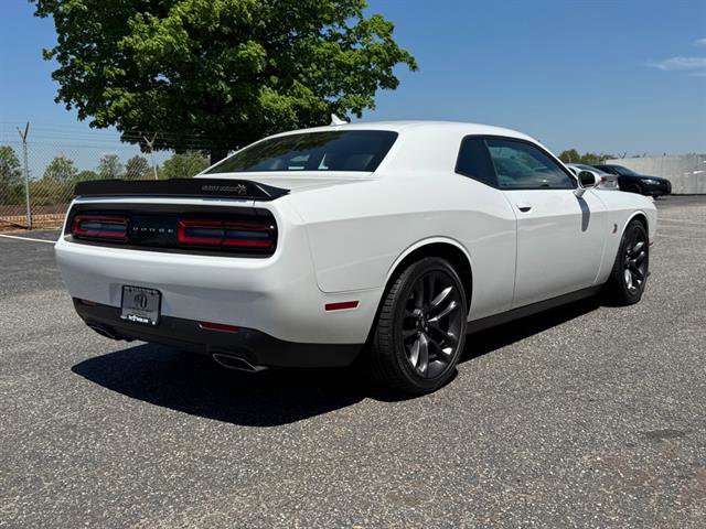Used 2023 Dodge Challenger R/T Scat Pack w/ Plus Package image 3
