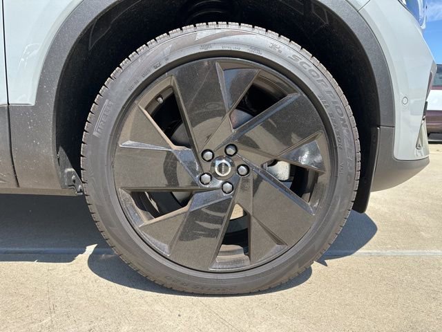 New 2026 Volvo XC40 B5 Ultra w/ Climate Package AWD/4WD image 9