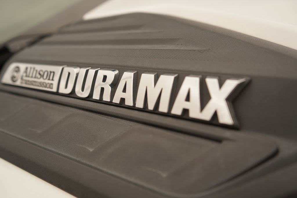 Used 2024 Chevrolet Silverado 2500 LT image 9
