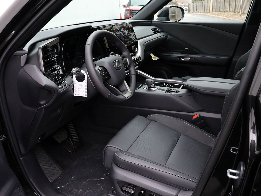 New 2026 Lexus TX 550h AWD Plug-In Hybrid image 12