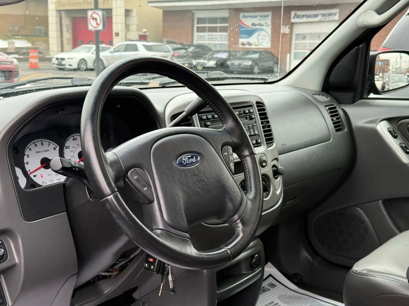 Used 2003 Ford Escape XLT image 15