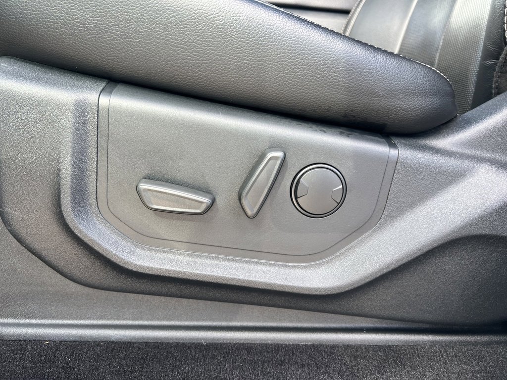 Certified 2020 Ford F150 Lariat w/ Equipment Group 502A Luxury image 17