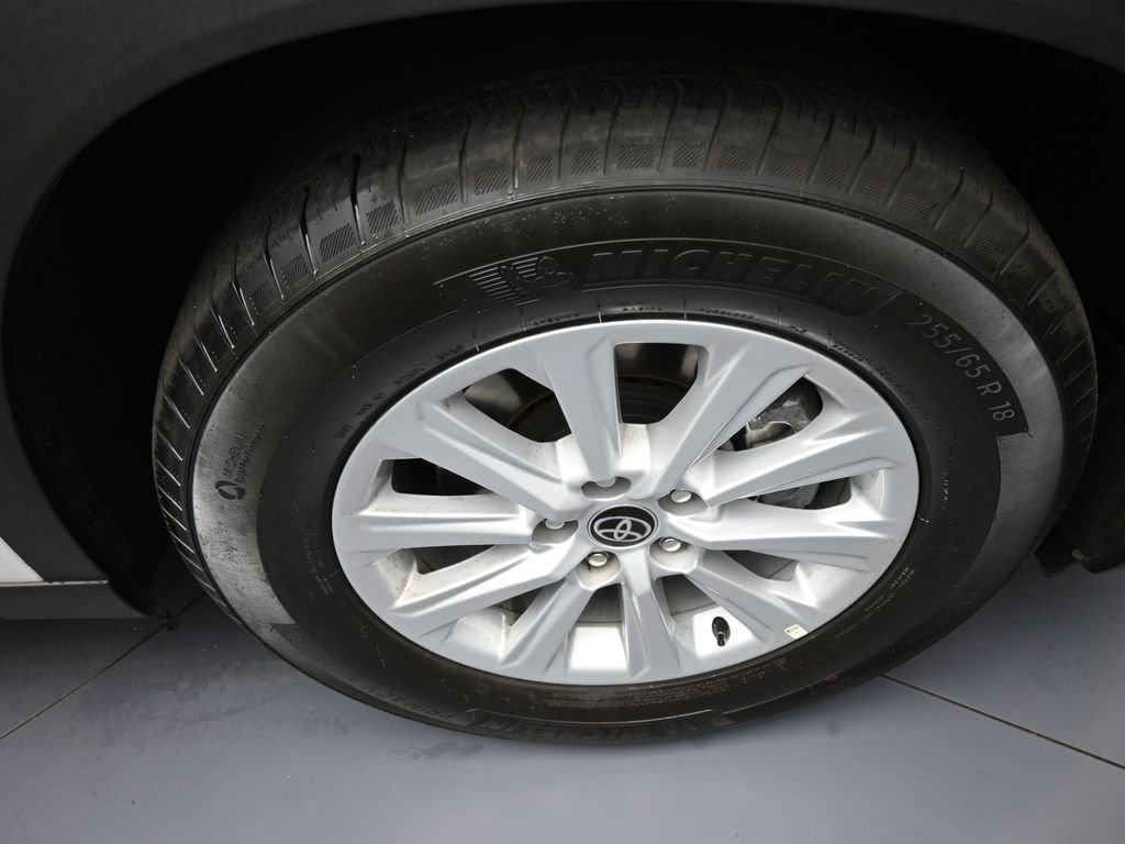 Certified 2026 Toyota Grand Highlander XLE image 13