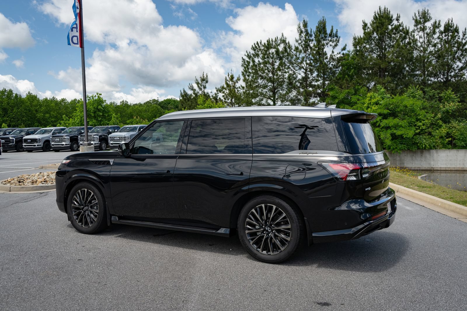Used 2026 INFINITI QX80 Autograph w/ Premium Cargo Package AWD/4WD image 15