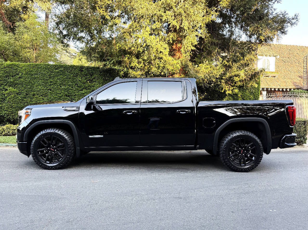 Used 2022 GMC Sierra 1500 Elevation w/ Driver Alert Package I RWD image 4
