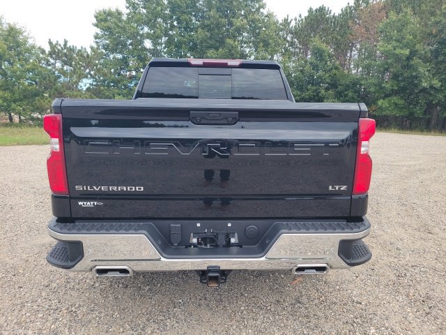 Used 2025 Chevrolet Silverado 1500 LTZ AWD/4WD image 8