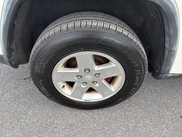 Used 2012 Jeep Grand Cherokee Laredo w/ Laredo E Group image 9