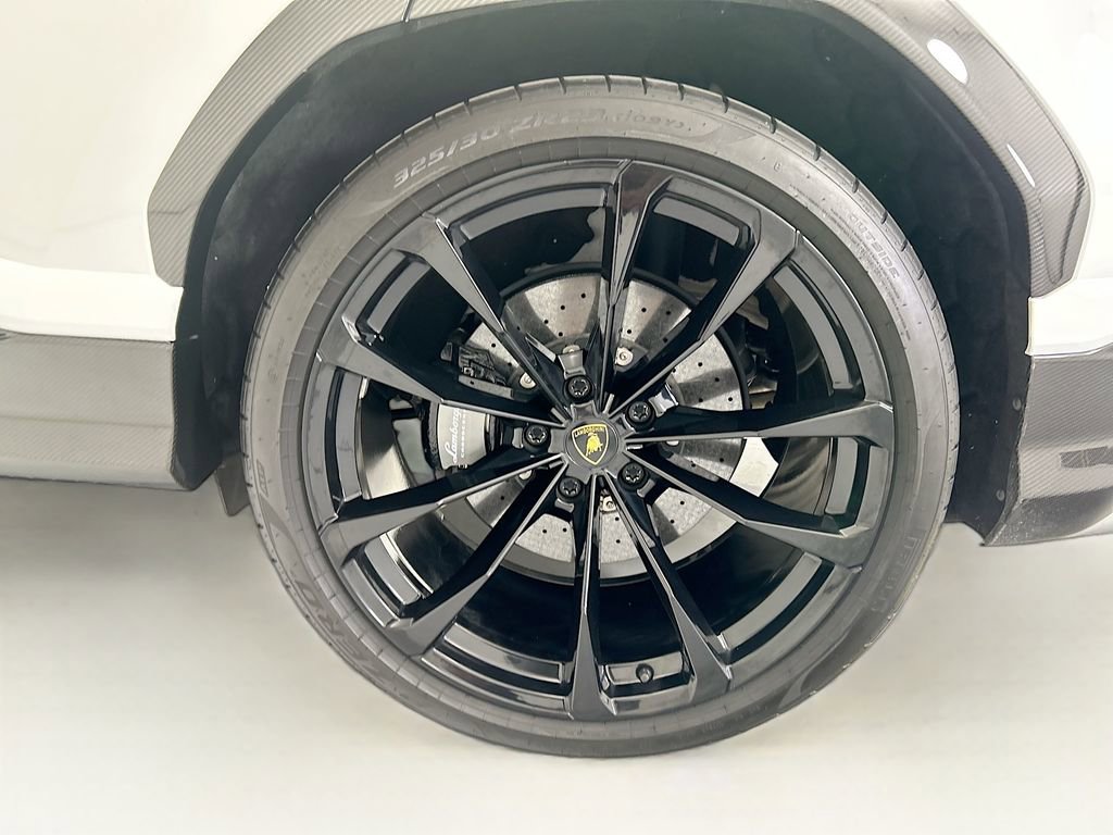Used 2020 Lamborghini Urus AWD/4WD image 30