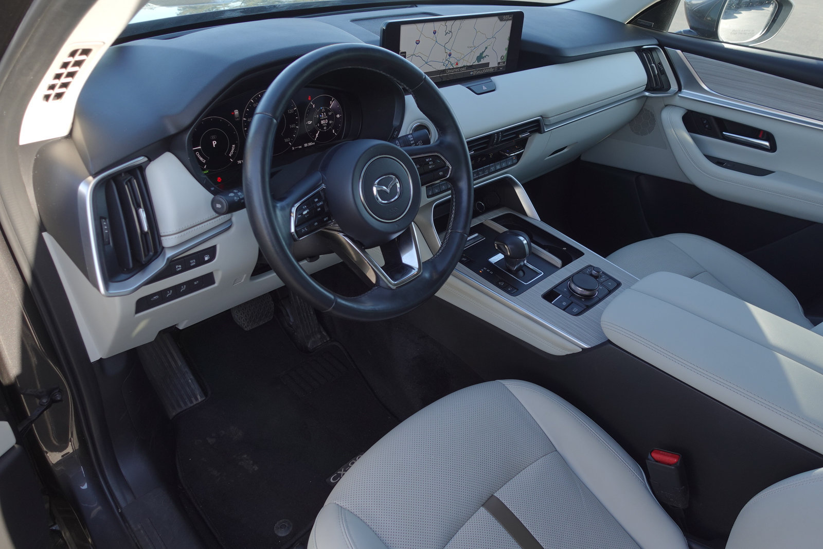 Used 2024 MAZDA CX-90 Plug-In Hybrid w/ Premium Plus AWD/4WD image 12