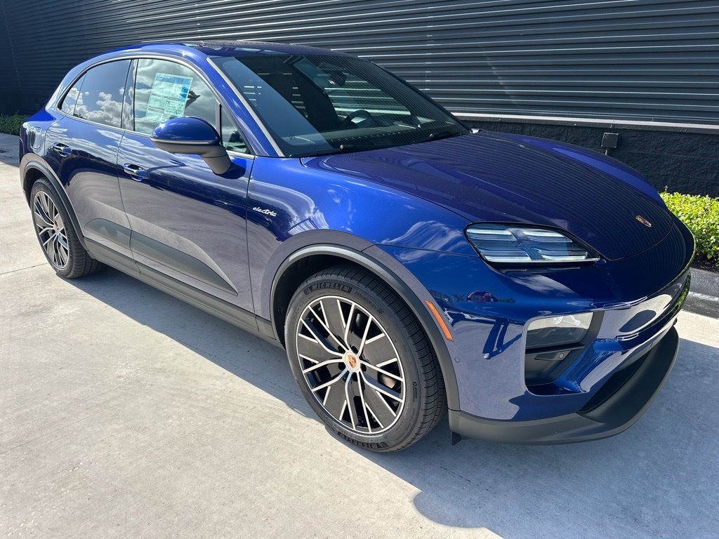 Used 2026 Porsche Macan 4 Electric AWD/4WD image 11
