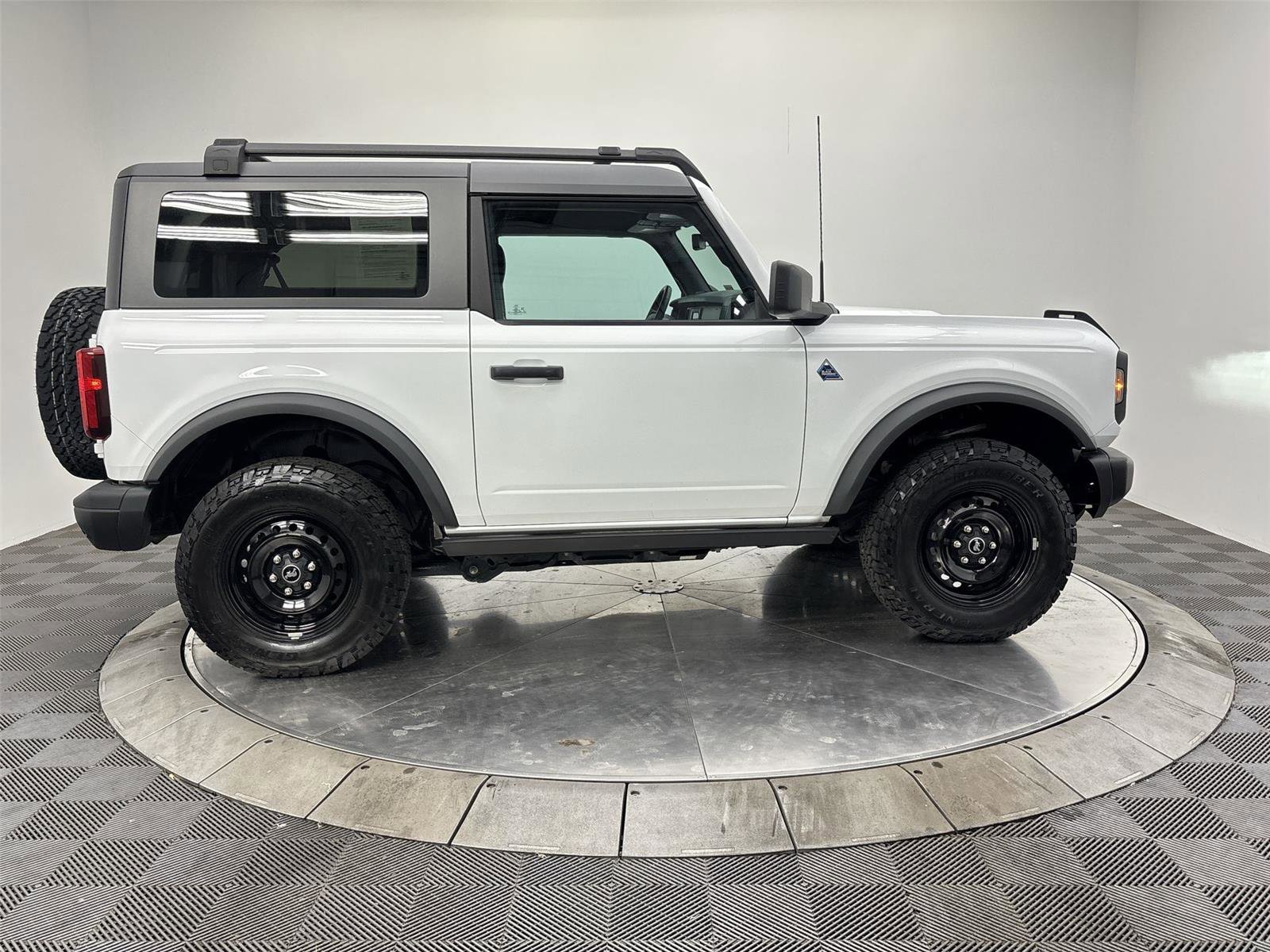 Used 2022 Ford Bronco Black Diamond image 17