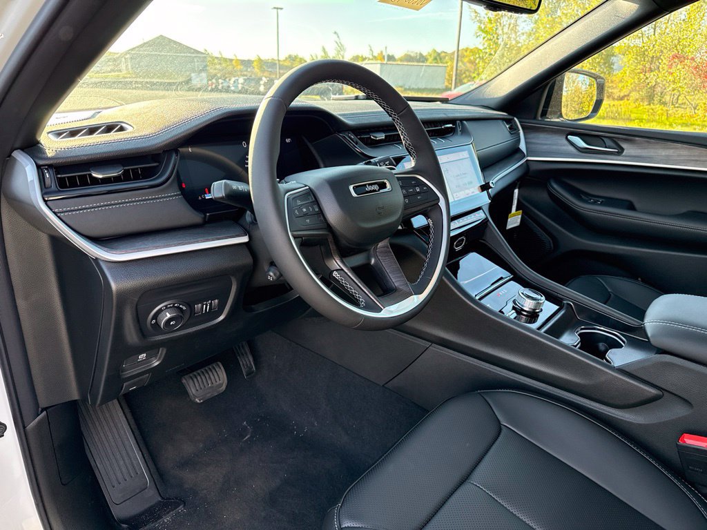 New 2027 Jeep Grand Cherokee L Limited AWD/4WD image 29