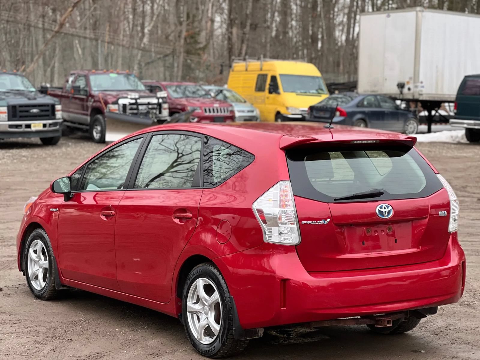 Used 2012 Toyota Prius V Two w/ Preferred Accessory Pkg FWD image 4