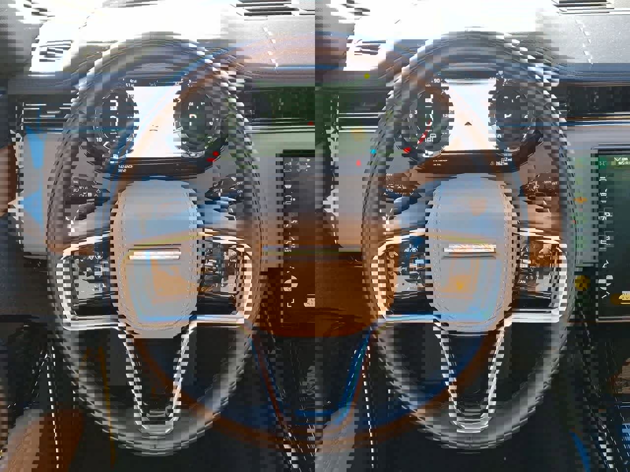 Used 2025 Land Rover Range Rover Sport SE image 22