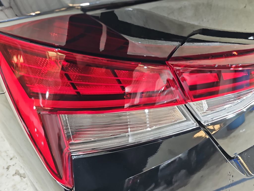 New 2026 Hyundai Elantra Limited image 34