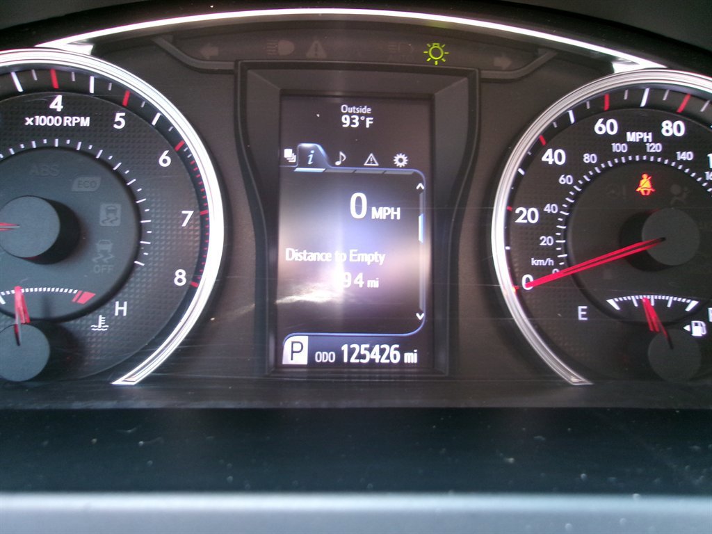 Used 2015 Toyota Camry SE image 24