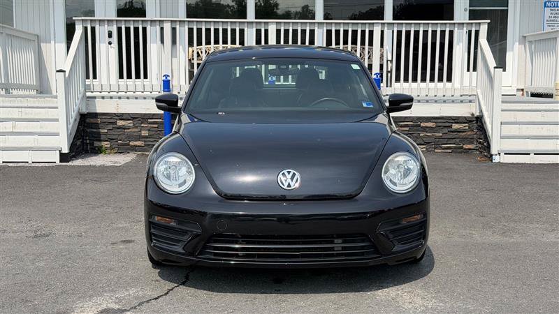 Used 2018 Volkswagen Beetle 2.0T FWD image 9