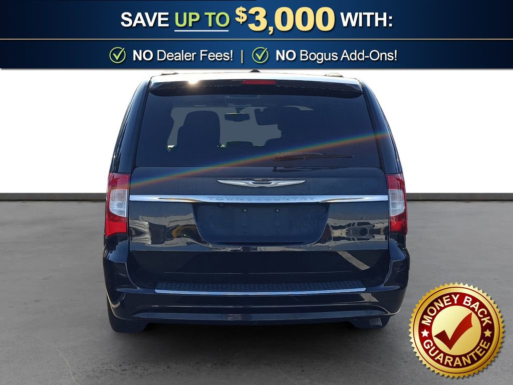 Used 2015 Chrysler Town & Country Touring-L w/ Driver Convenience Group image 4