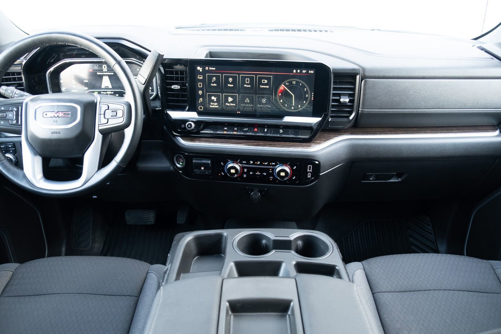 Used 2024 GMC Sierra 1500 SLE w/ Preferred Package image 17