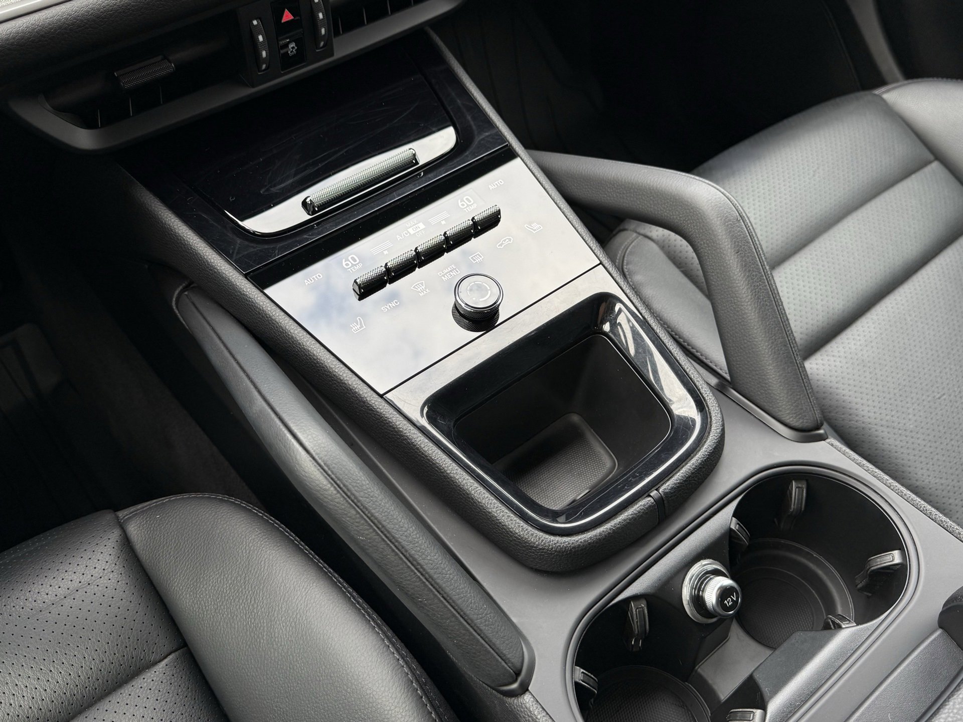 Certified 2024 Porsche Cayenne image 21