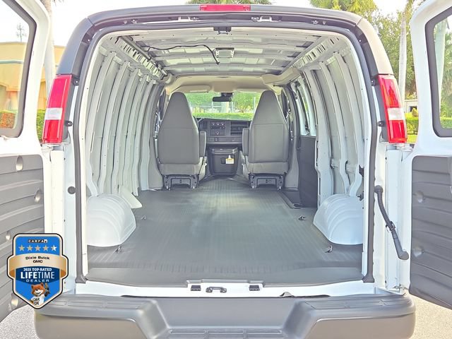 New 2026 GMC Savana 3500 Extended w/ Driver Convenience Package RWD image 5