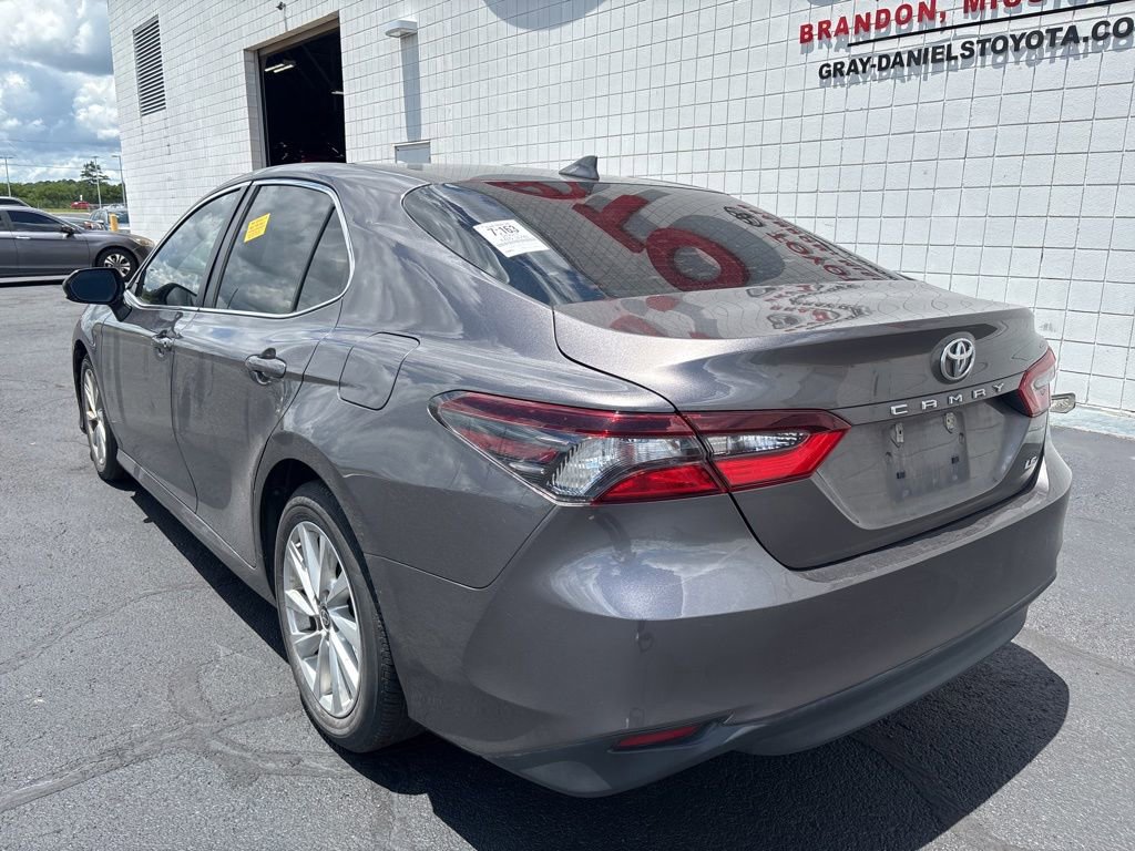 Used 2021 Toyota Camry LE FWD image 3
