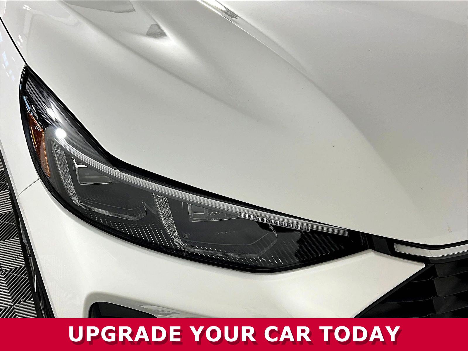 Used 2023 Ford Escape Platinum AWD/4WD image 27