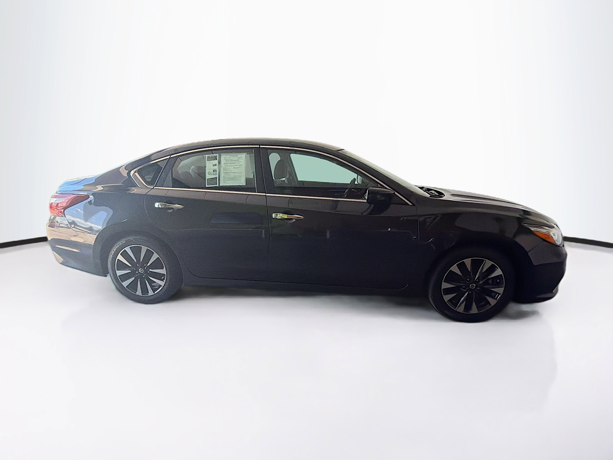 Used 2018 Nissan Altima 2.5 SV FWD image 10